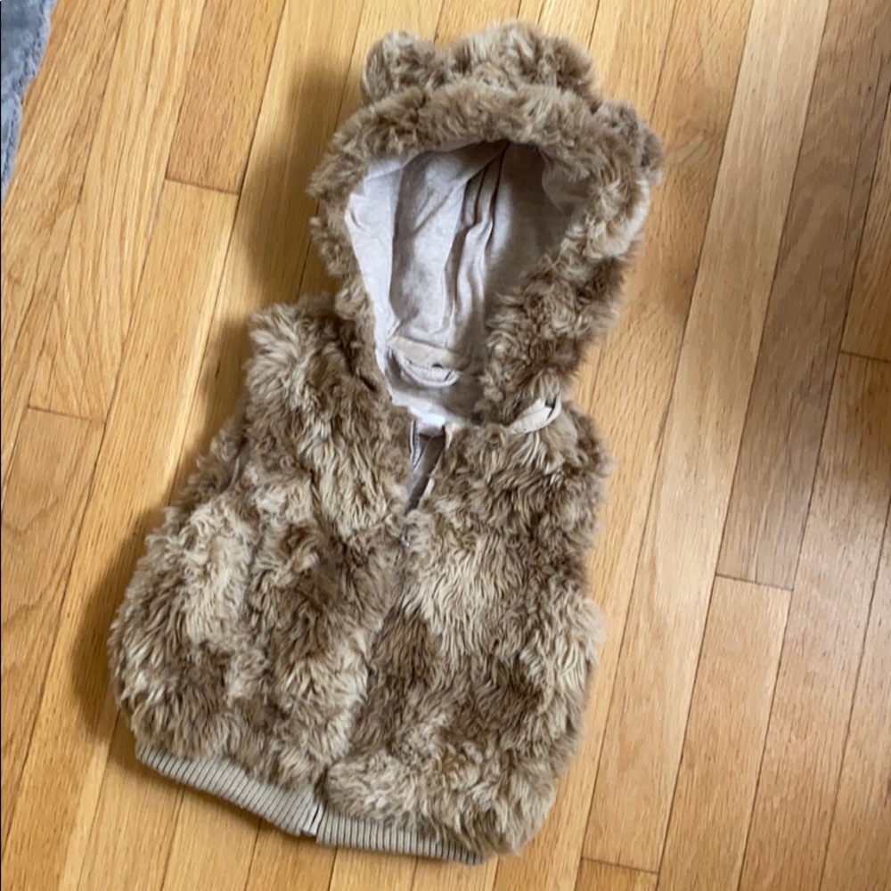 H&M fur vest With teddy bear ears